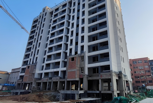 针对大楼倾斜问题如何纠正加固？